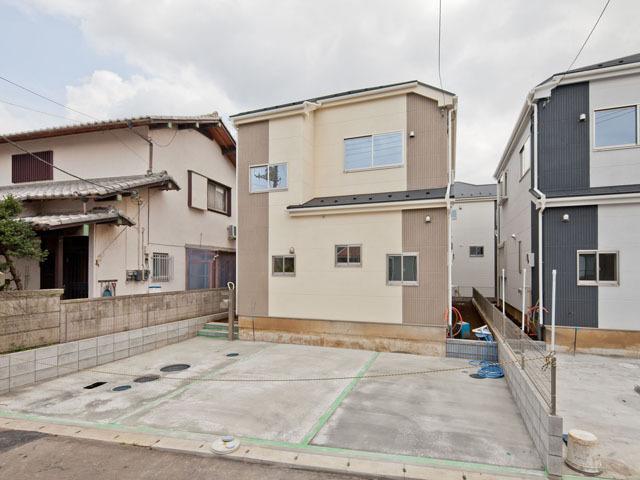 Local appearance photo. Than building north