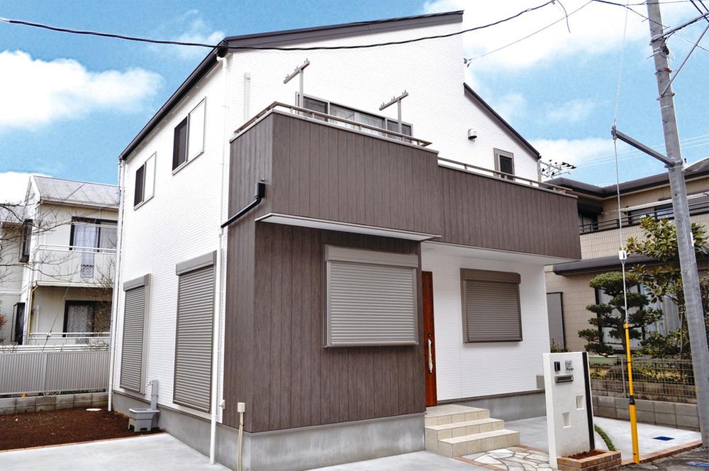 Building plan example (exterior photos). Building plan example (No. 8 locations) Building price 15 million yen 94.21 sq m