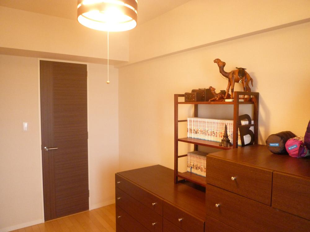 Non-living room. Indoor (11 May 2013) Shooting