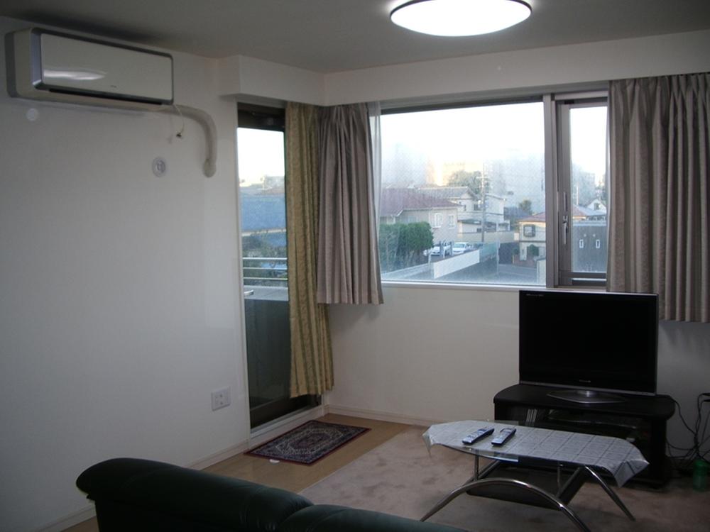 Living. Local (August 2013) Shooting