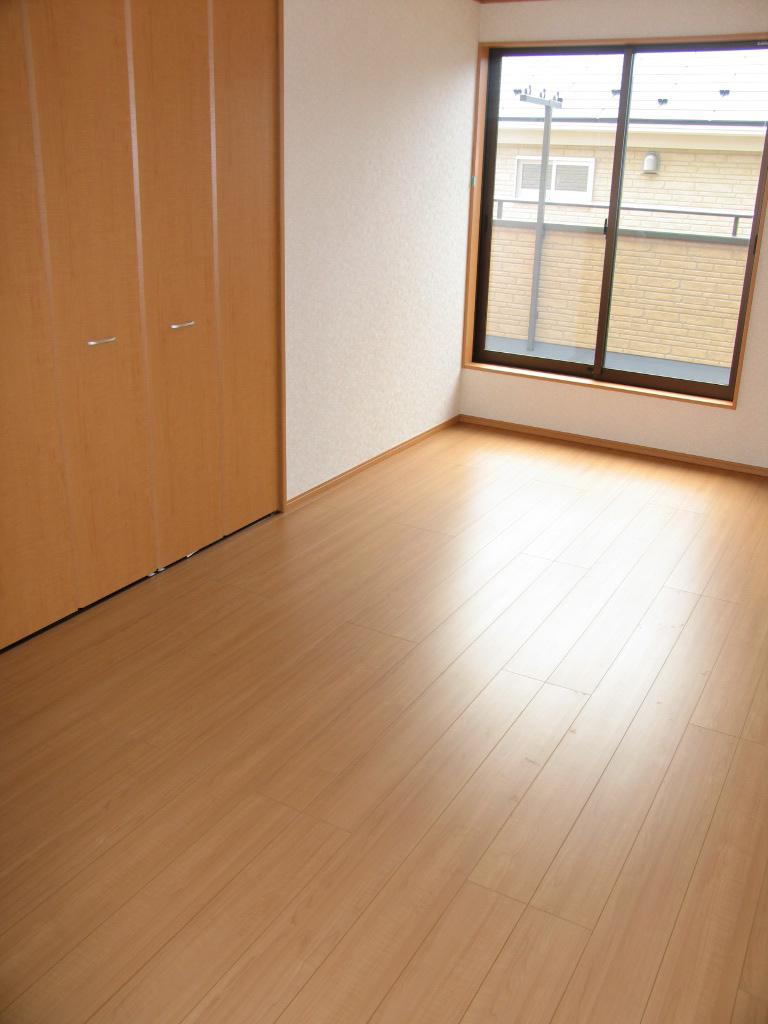 Non-living room. Indoor (10 May 2013) Shooting