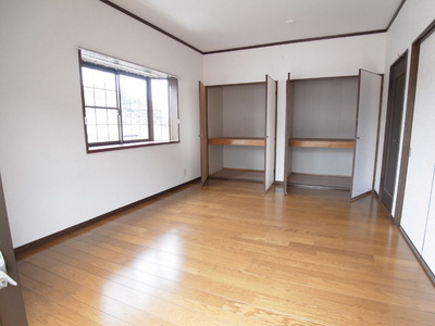 Other. 2 Kaiyoshitsu 8 pledge is a bright room there is also a two-sided lighting balcony and bay window