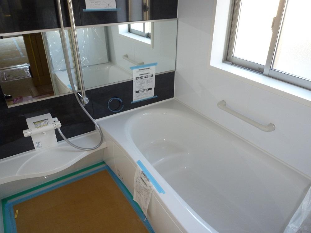 Bathroom. Local (12 May 2013) Shooting