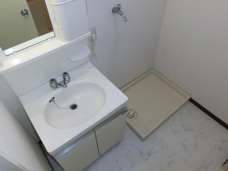 Washroom. Dressing smooth independent wash basin