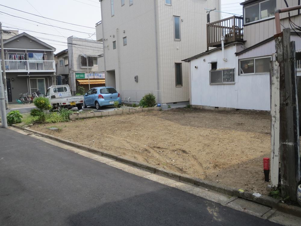 Local appearance photo. Local (12 May 2013) Shooting