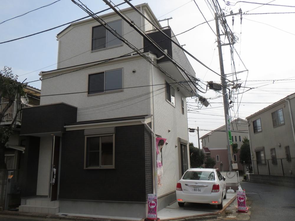 Same specifications photos (appearance). (1 Building) same specification