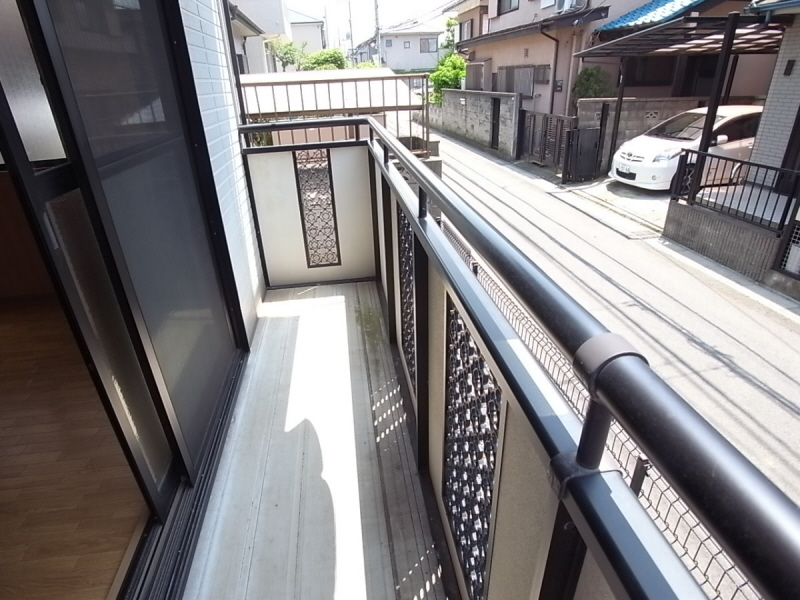 Balcony. Because the corner room ventilation is also a good room