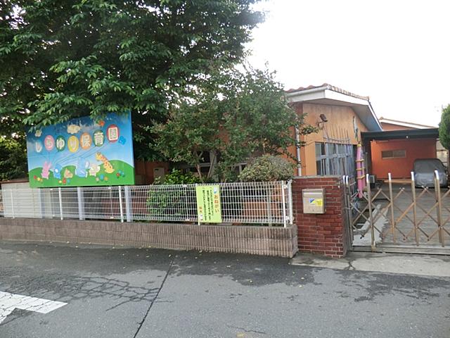kindergarten ・ Nursery. White lily to nursery school 190m