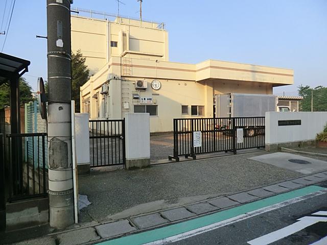 Primary school. Tsukada to elementary school 810m
