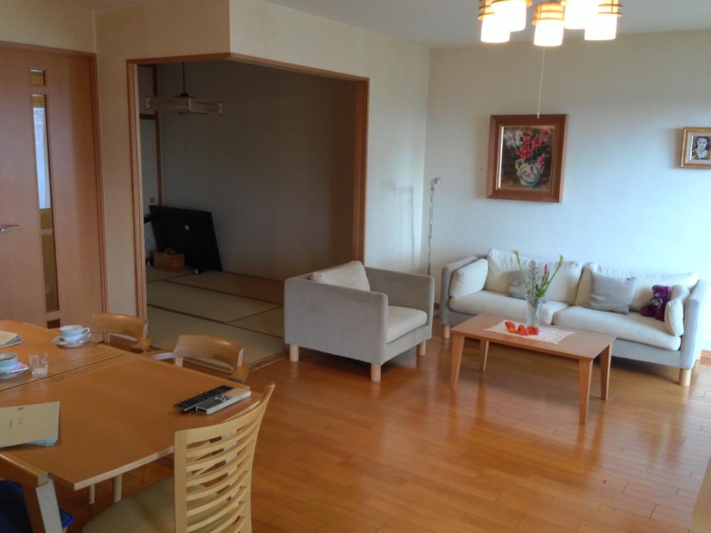 Living. Local (August 2013) Shooting