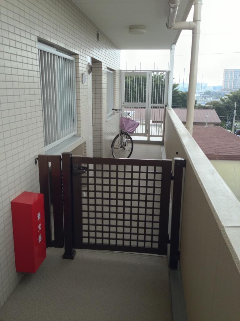 Entrance. Local (August 2013) Shooting