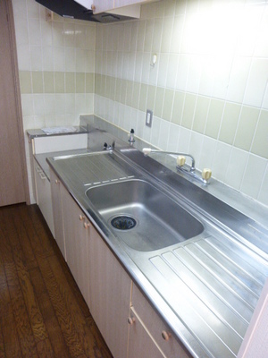 Kitchen. Cooking a breeze in the spacious work space