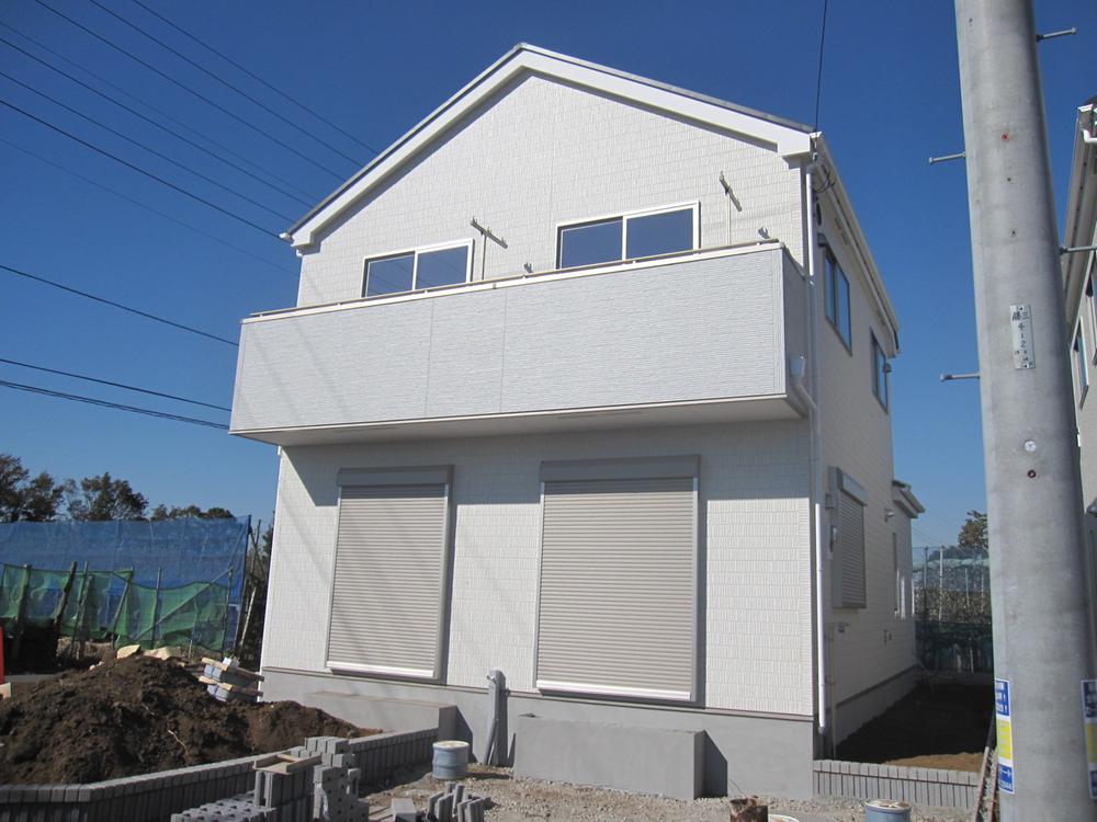 Local appearance photo. 1 Building Exterior Photos Local (11 May 2013) Shooting