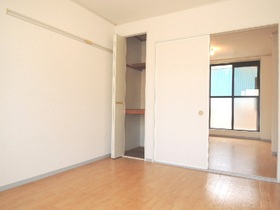 Living and room. Hiroshi 5.2 Pledge