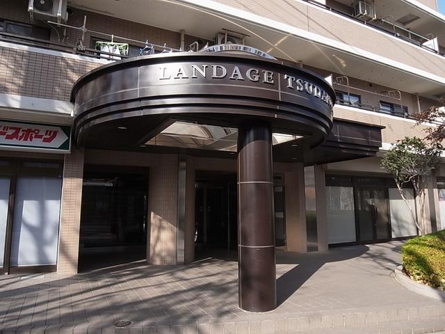 Local appearance photo. Auto-lock of peace of mind