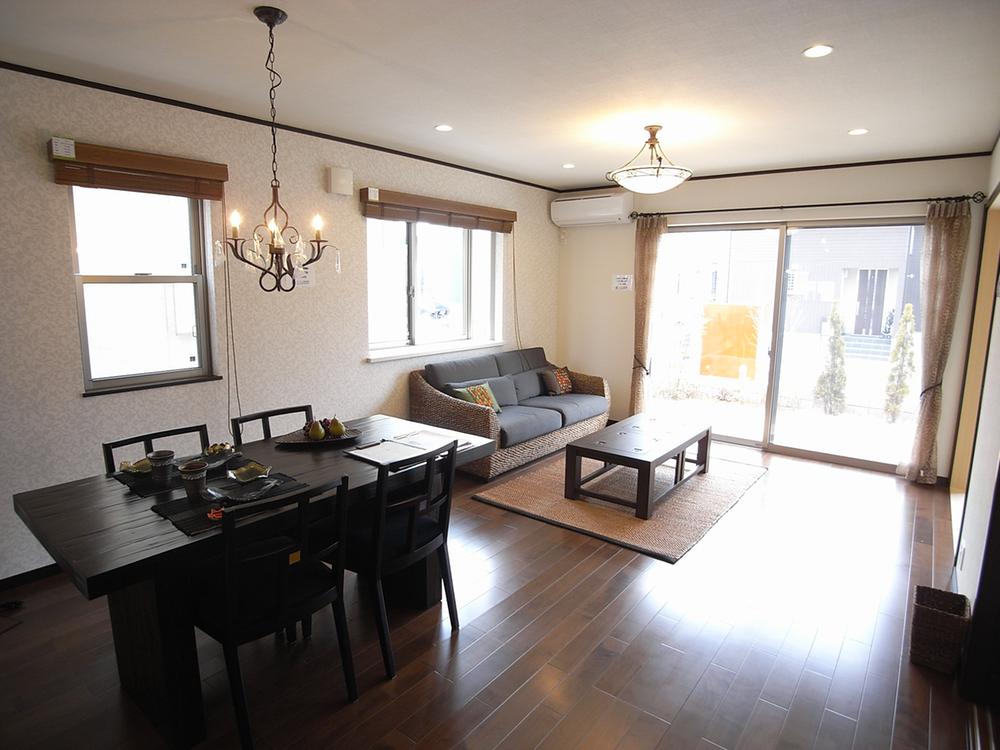 Living. Living-dining (12 May 2013) Shooting