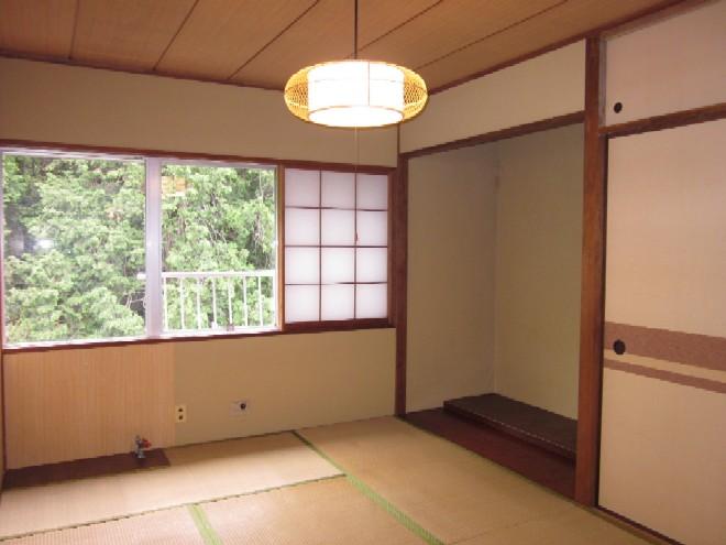 Non-living room. Alcove with a Japanese-style room 6 quires