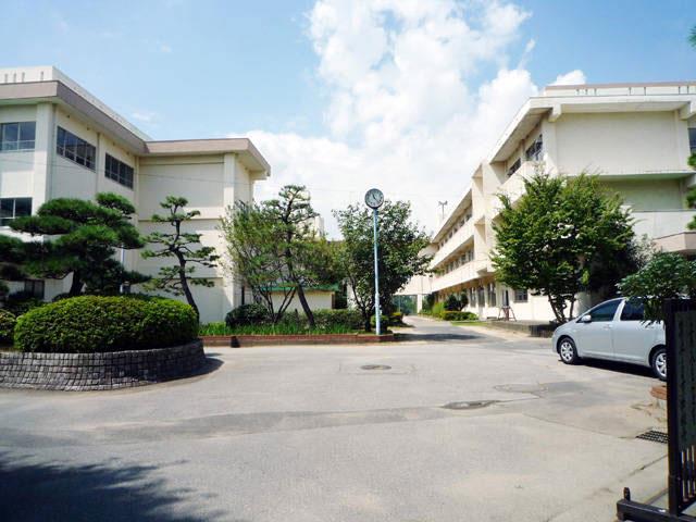 Primary school. 380m until Miyamoto junior high school