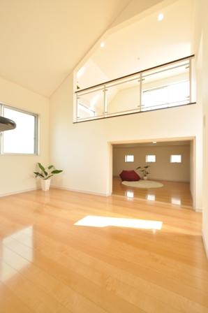 Same specifications photos (living). Skip floor ・ Sub-living