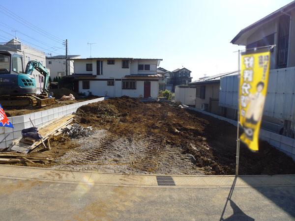 Local appearance photo. 1 Building