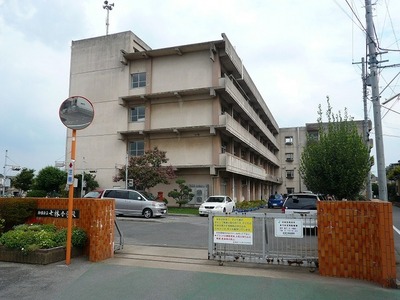 Primary school. Nanabayashi up to elementary school (elementary school) 850m