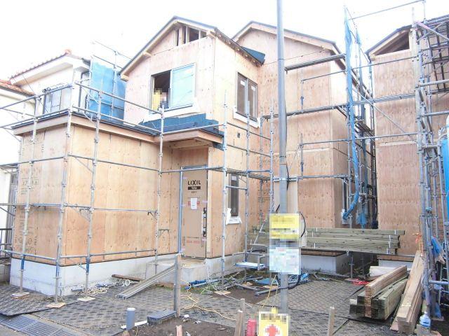 Local photos, including front road. It is currently under construction