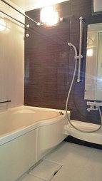 Bathroom. Indoor (12 May 2013) Shooting