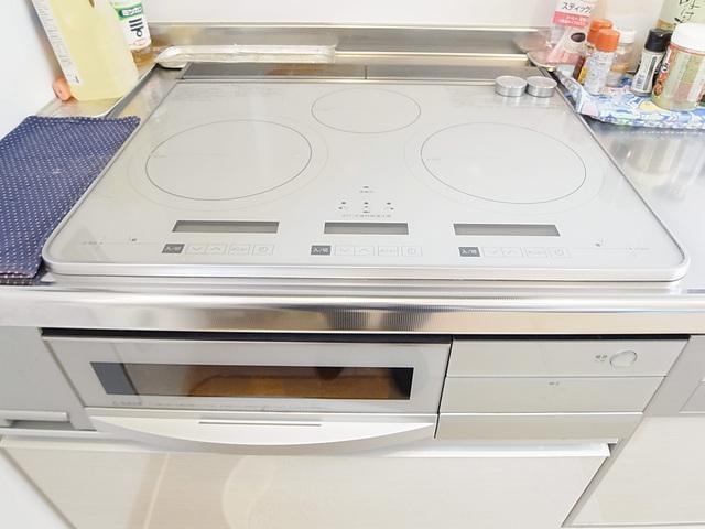 Other introspection. Cleaning Easy of IH cooking heater