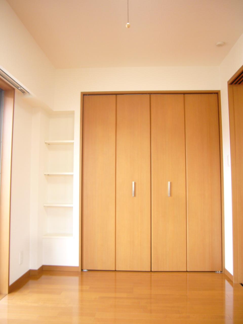 Non-living room. Indoor (11 May 2013) Shooting