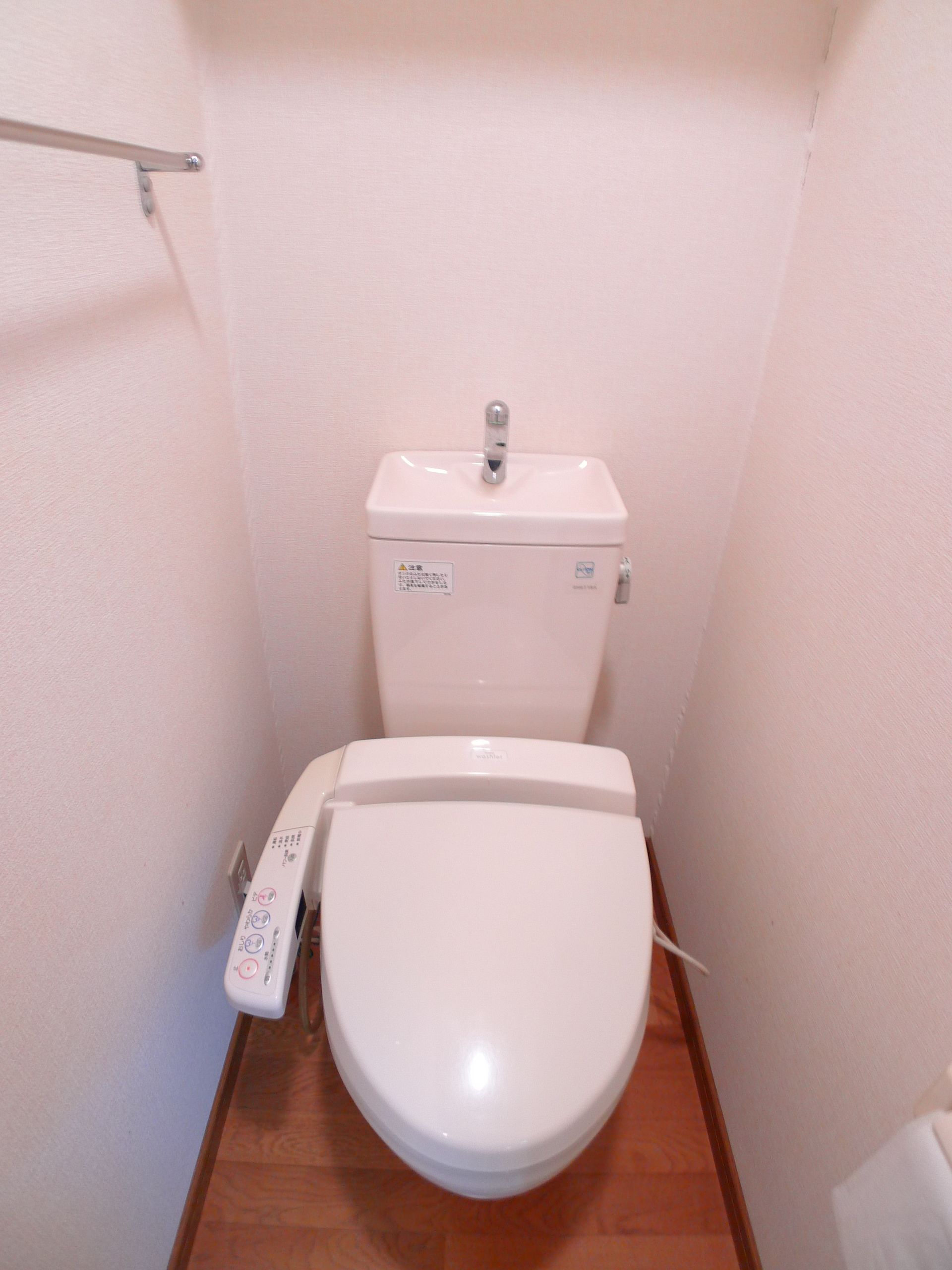 Toilet.  ☆ The room looking for Able Shimousa Zhongshan shop ☆ 047-302-8118 ☆