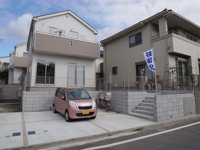 Local appearance photo. Flat 35S available