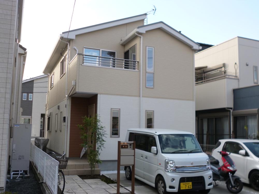 Local appearance photo. Example of construction appearance