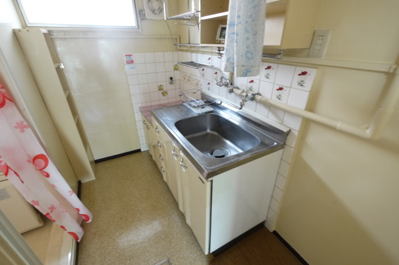 Kitchen. Bright, a clean kitchen