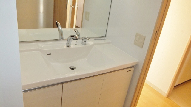 Other room space. It is a nice wash basin ☆