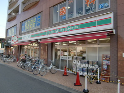 Convenience store. Lawson 100 up (convenience store) 440m