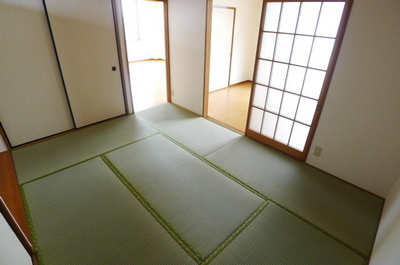 Living and room. Japanese-style room 6 quires