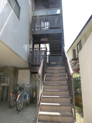 Entrance. It will be the stairs to the upper floor