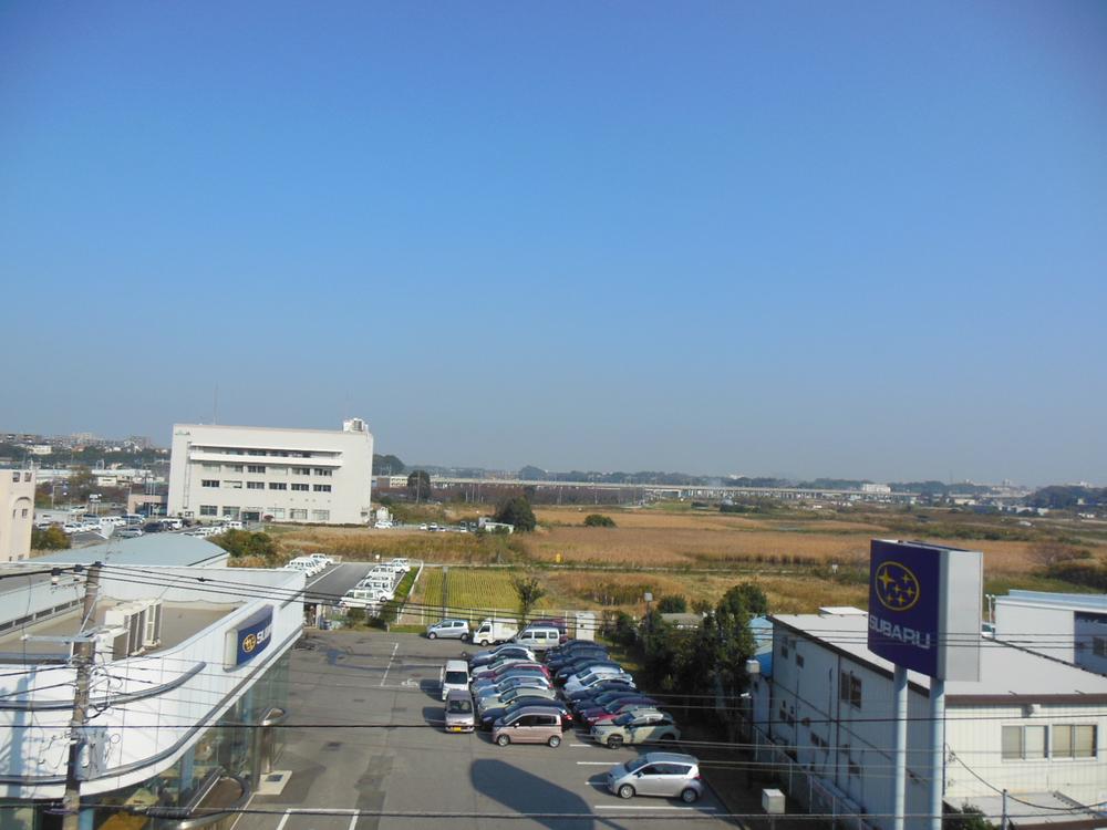 View photos from the dwelling unit. View from the site (January 2013) Shooting