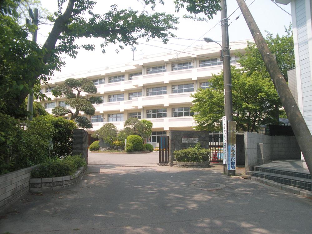 Primary school. Minedai until elementary school 1250m