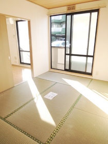 Living and room.  ☆ Bright Japanese-style room ☆ 