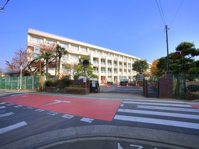 Junior high school. 1660m to Funabashi Ichiritsufunabashi junior high school (junior high school)