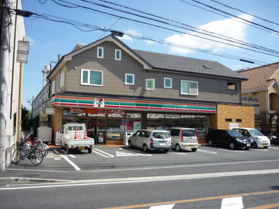 Convenience store. Seven-Eleven Funabashi Natsumi store up (convenience store) 650m