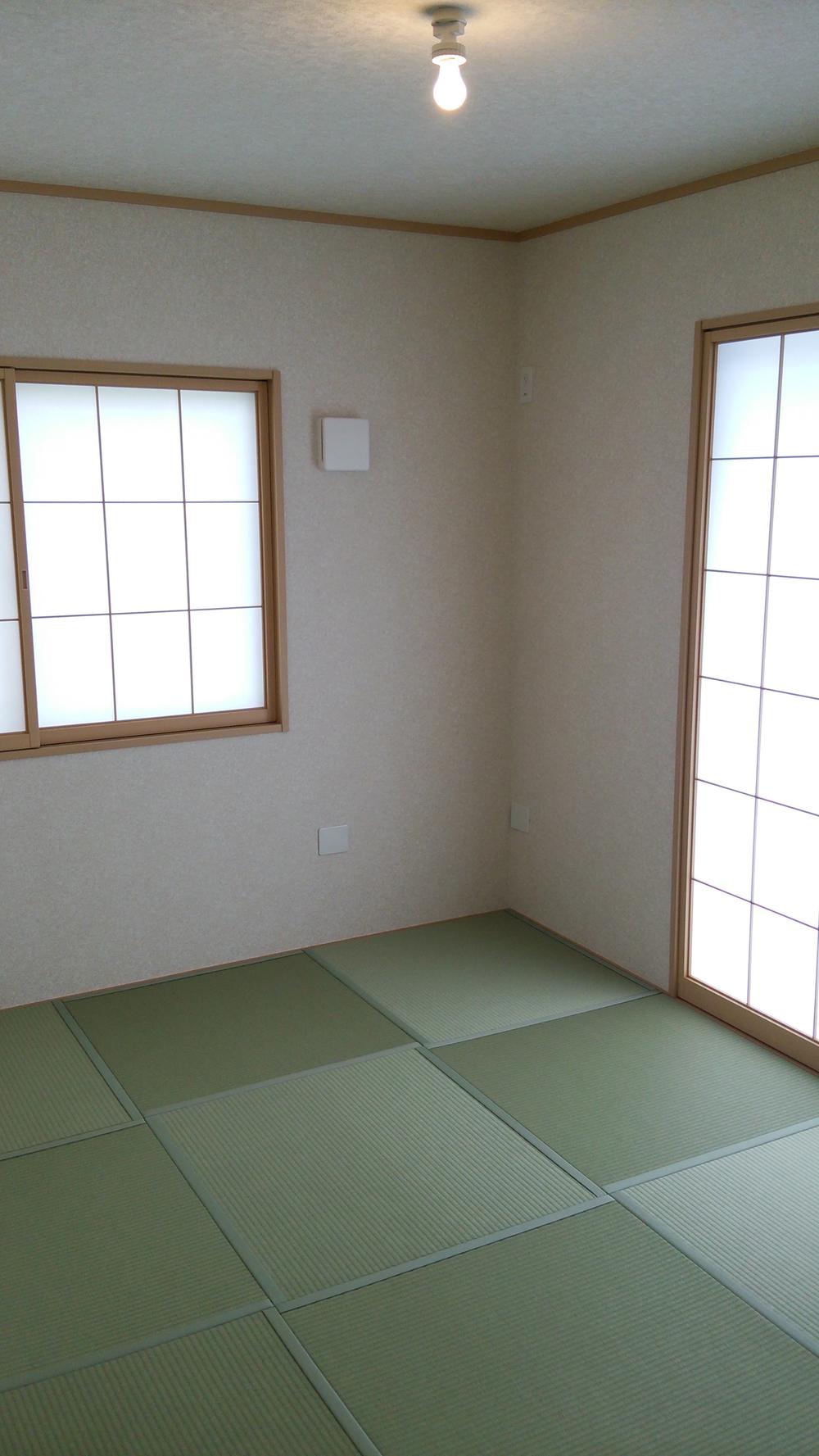 Non-living room. Indoor (11 May 2013) Japanese-style room with a shooting calm.