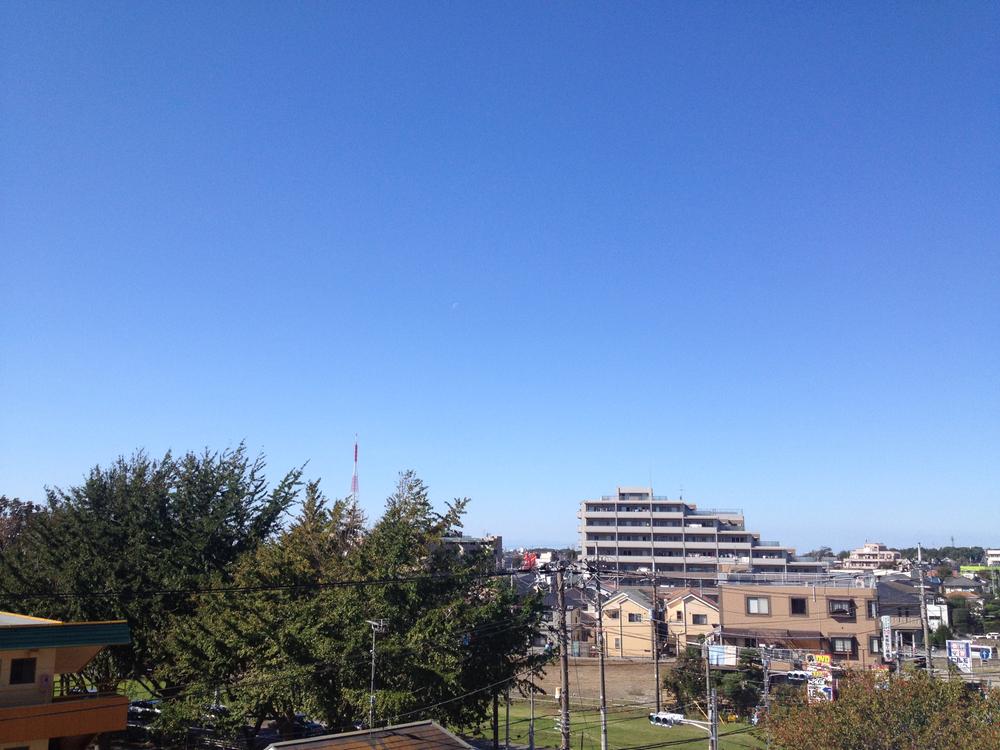 View photos from the dwelling unit. A good day is a very pleasant view of the weather.