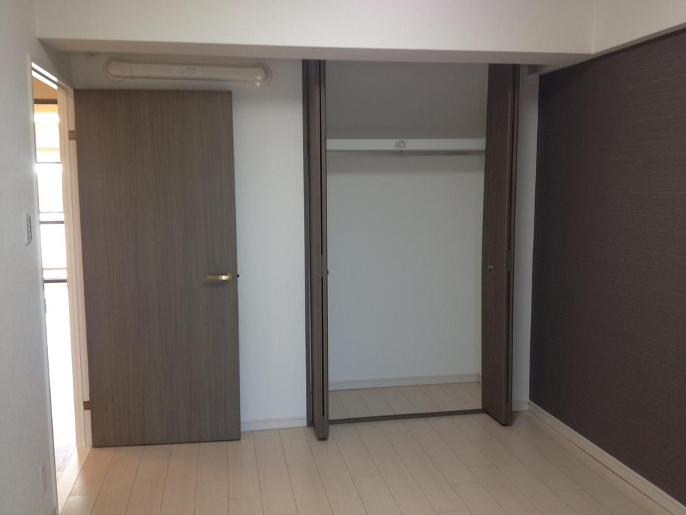 Receipt. Yes each room storage, The room also clean.