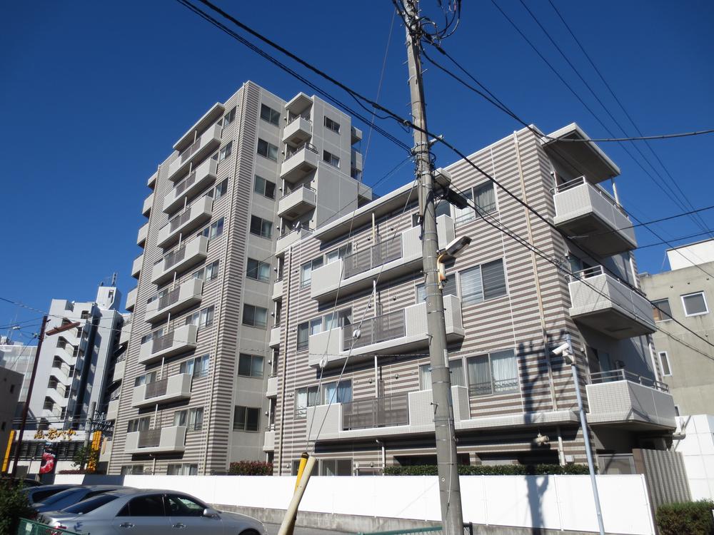 Local appearance photo. Local (11 May 2013) Shooting