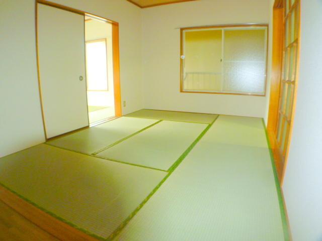 Living and room. Beautiful Japanese-style room. Calm you. 