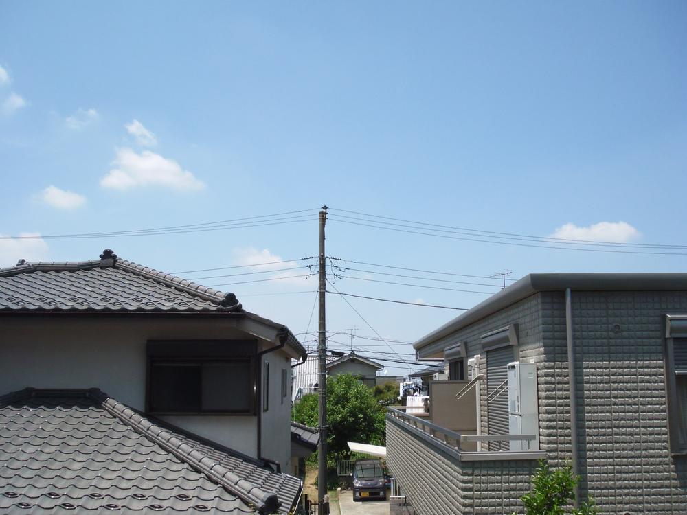View photos from the dwelling unit. View from the site (June 2012) shooting