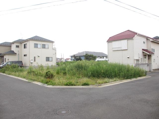 Local land photo. There is no building conditions. 