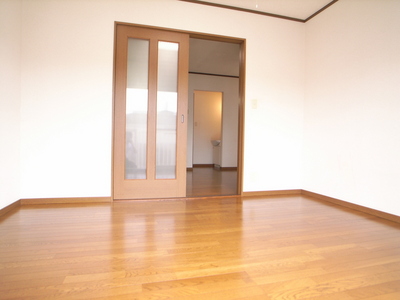 Living and room. This flooring is comfortable Western-style ☆ 